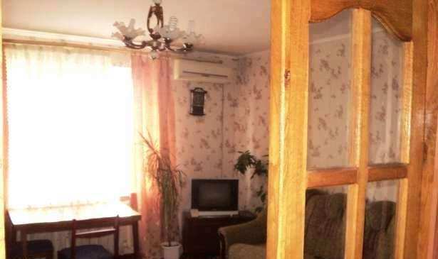 Купить 3 комнатную квартиру 67 кв м по ул Просвещения в пгт Приморский города Феодосии.