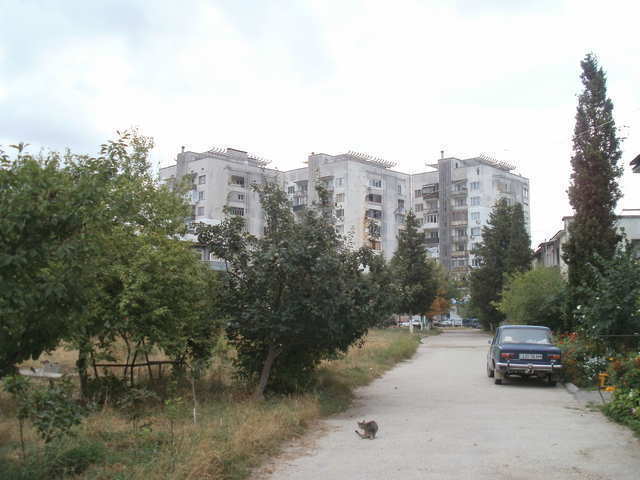 Купить 1 комнатную квартиру 41 кв м по ул Мира в пгт Щебетовка города Феодосии.