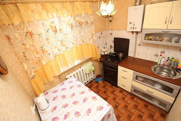 Купить 3 комнатную квартиру 59,1 кв м по ул Куйбышева в Феодосии.