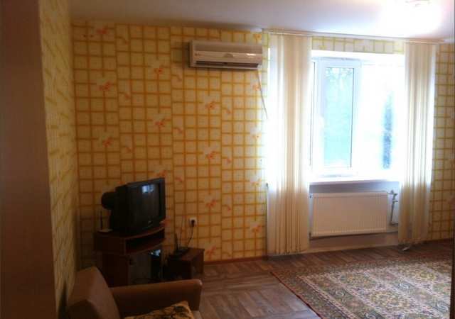 Купить 3 комнатную квартиру 93,2 кв м по ул Центральная в с Солнечное города Феодосии.