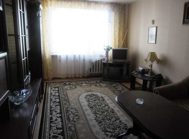 Купить 2 комнатную квартиру 57 кв м по ул Гарнаева в Феодосии