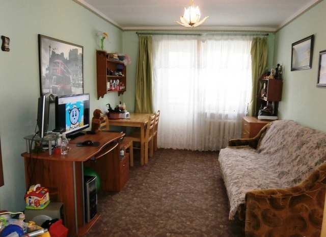Купить 3 комнатную квартиру 53 кв м по ул Октябрьская в пгт Кировское, Кировский район.