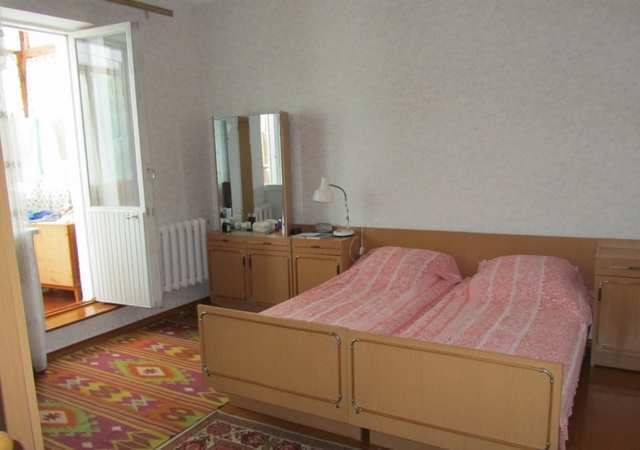 Купить 2 комнатноую квартиру 52 кв м по ул Бондаренко в пгт Орджоникидзе города Феодосии.