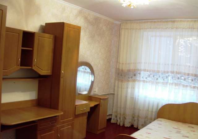 Купить 2 комнатную квартиру 55 кв м по ул Паращютная в с Первомайское, Кировский район.