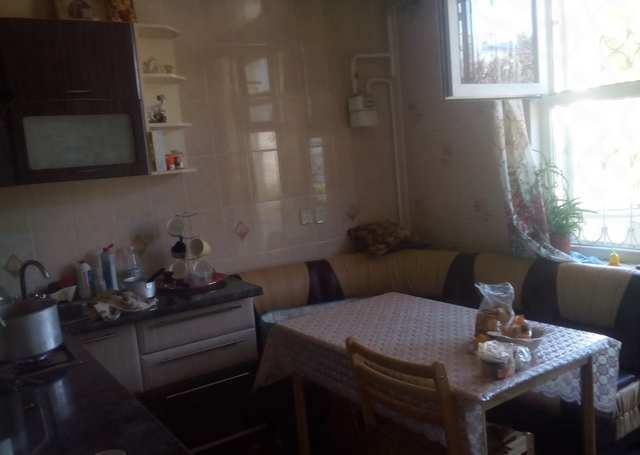 Купить 3 комнатную квартиру 90,2 кв м по ул Десантников в Феодосии