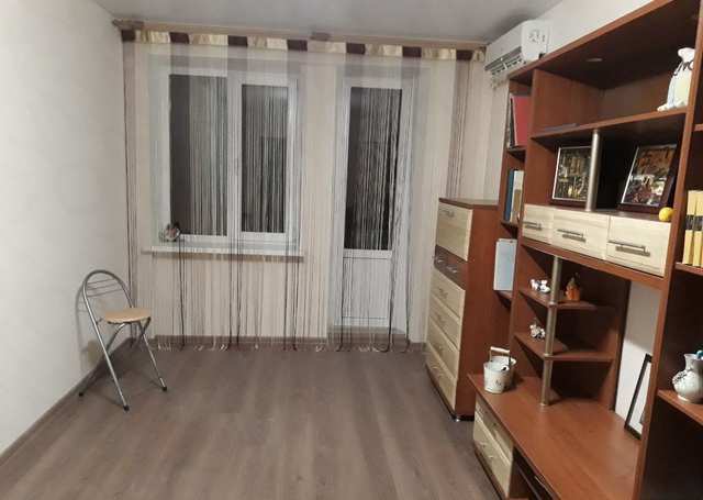 Купить 2 комнатную квартиру 42,5 кв м по ул Мира в пгт Щебетовка города Феодосии.