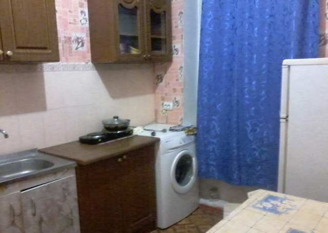 Купить 1 комнатную квартиру 29 кв м по ул Ленина в пгт Щебетовка города Феодосии.