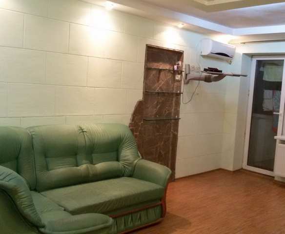 Купить 3 комнатную квартиру 55,2 кв м по ул Ленина в городе Судак.