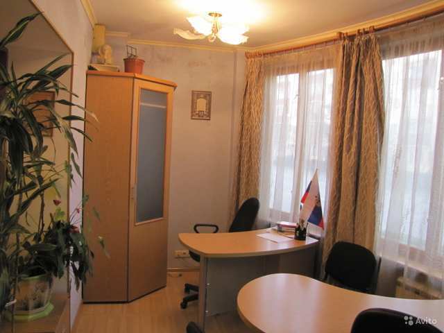Купить 2 комнатную квартиру 53 кв м по ул Украинская в Феодосии.