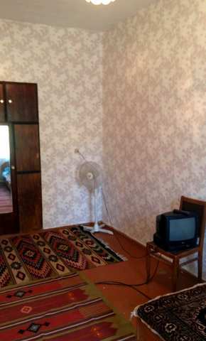 Купить 2 комнатную квартиру 22,8 кв м по ул Карла Либкнехта в городе Старый Крым, Кировский район.