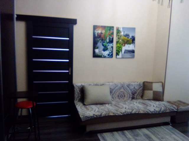 Купить 2 комнатную квартиру 41 кв. м по ул. Боевая в Феодосии.